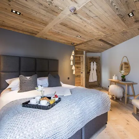 Mountain Majesty Awaits: Luxe Living In Appartement Zermatt