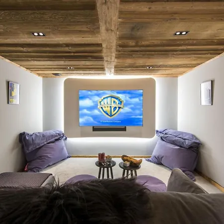 Mountain Majesty Awaits: Luxe Living In Appartement *